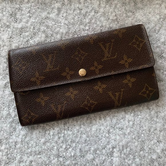 Louis Vuitton Handbags - Louis Vuitton Monogram Sarah Wallet Envelope Wallet Authentic NICE Condi…
